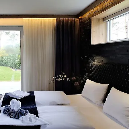 Art & Galerie Lenz Plauer See Hotel