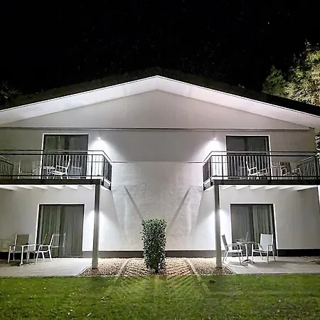 Art & Galerie Lenz Plauer See 4* Fuenfseen