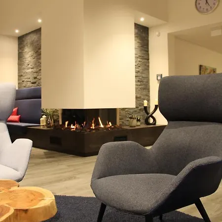 Art & Galerie Lenz Plauer See Fuenfseen