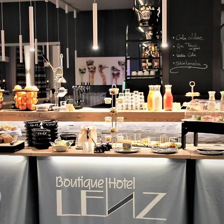 Hotel Art & Galerie Lenz Plauer See Fuenfseen